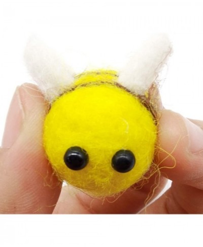 20PCS Wool Felt Bee Craft Balls Bee Craft Supplies for Halloween Costume Baby Shower Gender Reveal Party Nursery Tent Decorat...