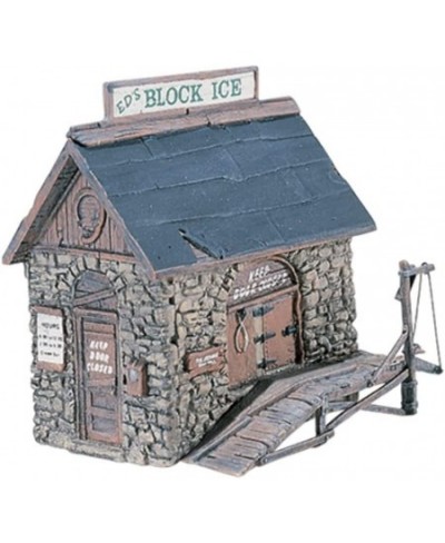 Ice House Scenic Details Woodland Scenics $45.17 - Toy Vehicle Playsets