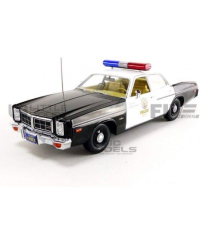 19042 1: 18 Artisan Collection - The Terminator (1984) - 1977 Dodge Monaco Metropolitan Police with T-800 Endoskeleton Figure...