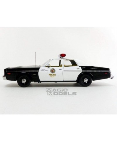 19042 1: 18 Artisan Collection - The Terminator (1984) - 1977 Dodge Monaco Metropolitan Police with T-800 Endoskeleton Figure...