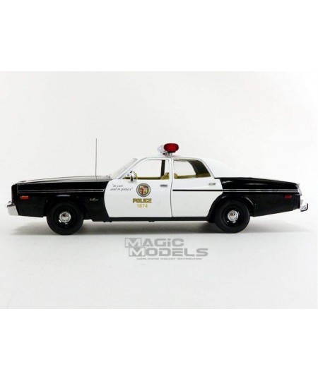 19042 1: 18 Artisan Collection - The Terminator (1984) - 1977 Dodge Monaco Metropolitan Police with T-800 Endoskeleton Figure...