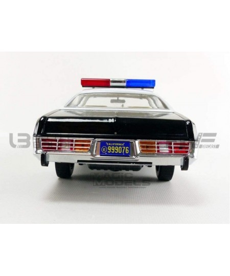 19042 1: 18 Artisan Collection - The Terminator (1984) - 1977 Dodge Monaco Metropolitan Police with T-800 Endoskeleton Figure...